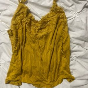 🤍5/40 mustard yellow ardene tank